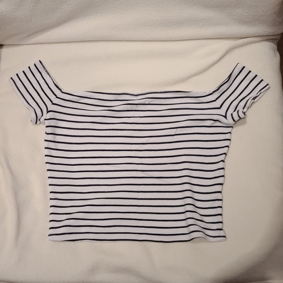 Garage off the shoulder top - Picture 1 of 3